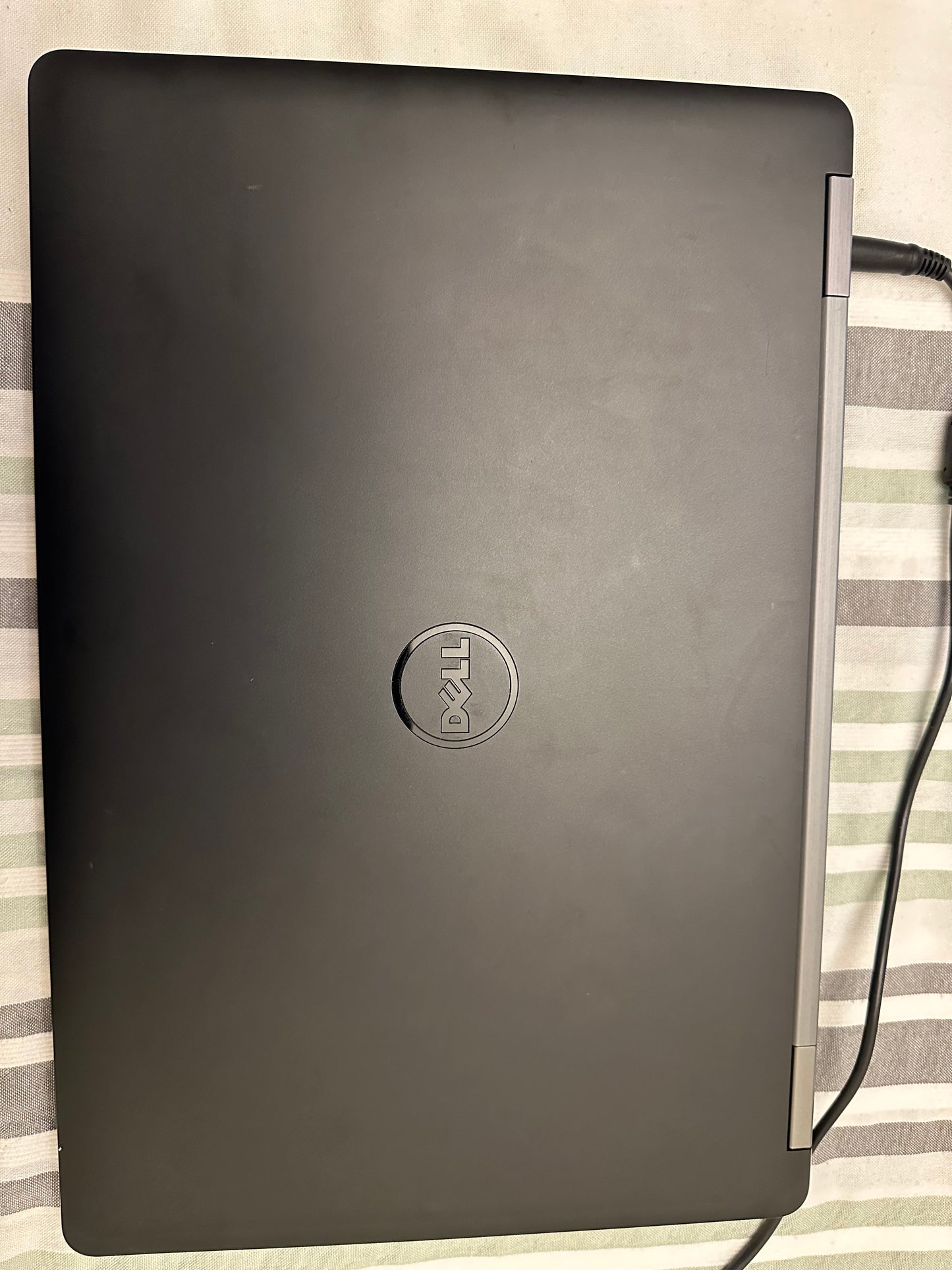 Dell E5570 Laptop Core i3 2.3Ghz 8GB RAM and 450GB SSD with Windows 10 Pro